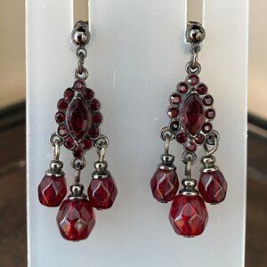🌼 🌻 🌸 Ruby Red Dangly Chandelier Earrings